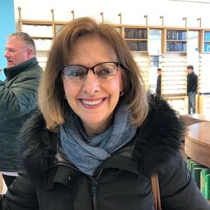 Meet your Posher, Debra